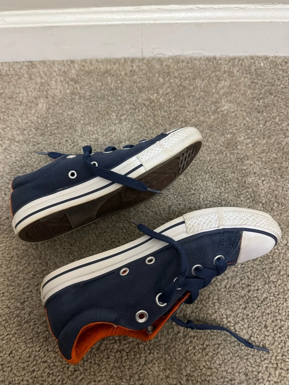 Kids Converse Low-Top Size 2